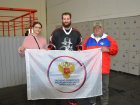 В хоккей играет настоящий «Омский доктор».
